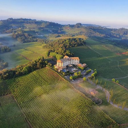 Spa Do Vinho Condominio Vitivinicola Bento Goncalves Exterior photo Aerial view of the winery