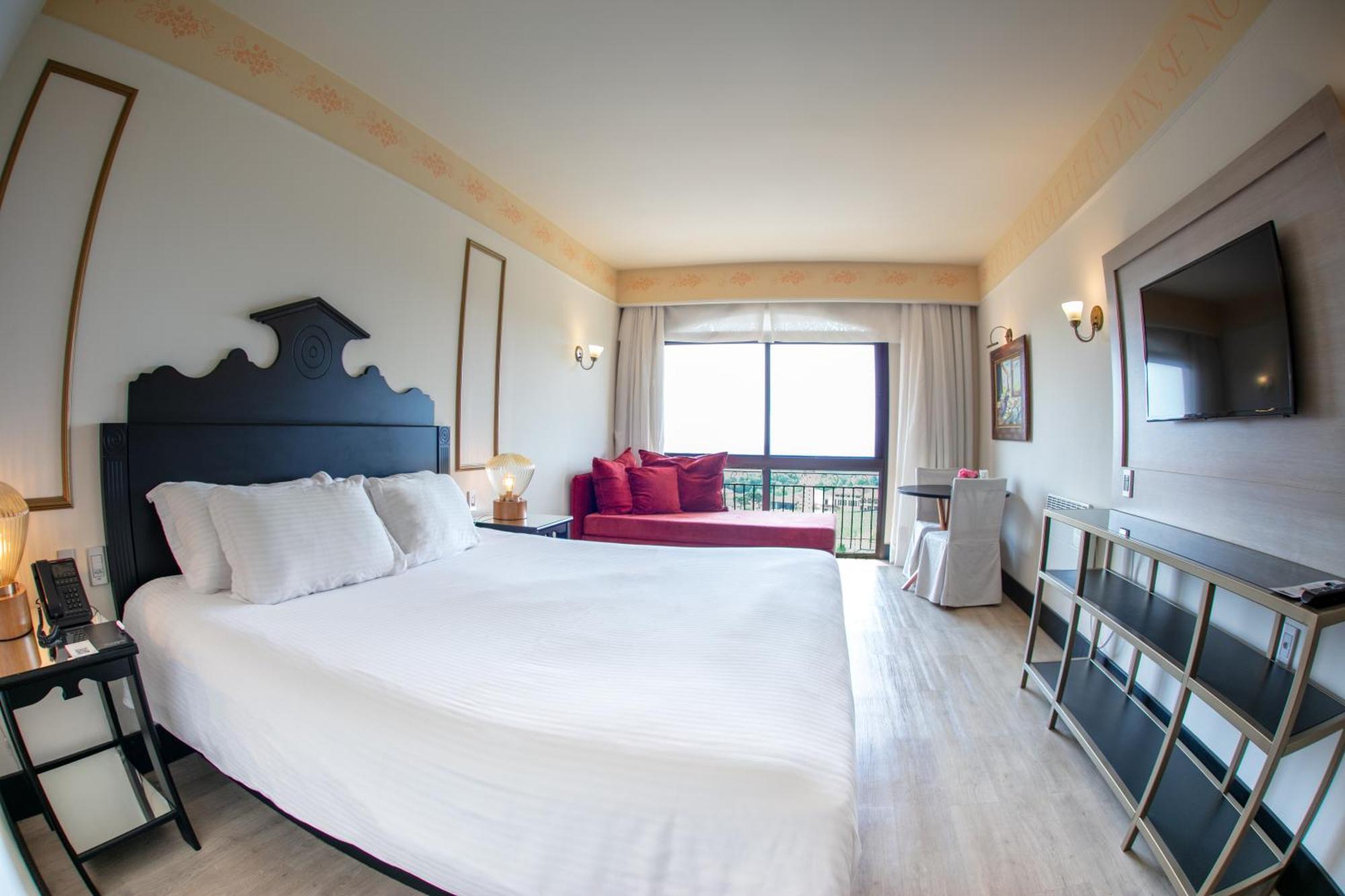 Spa Do Vinho Condominio Vitivinicola Bento Goncalves Exterior photo A room at the hotel
