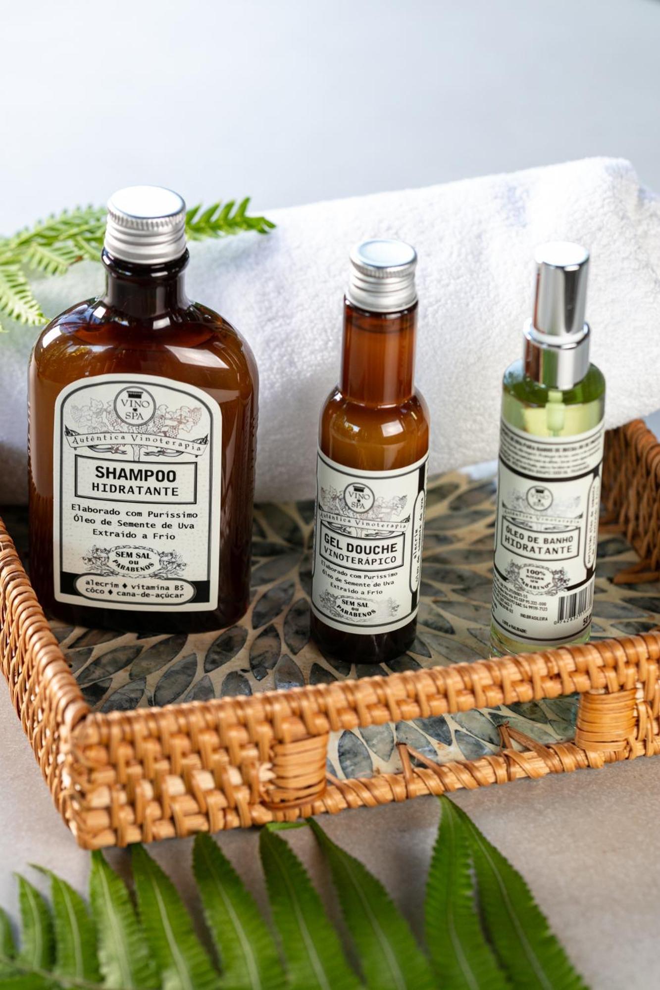 Spa Do Vinho Condominio Vitivinicola Bento Goncalves Exterior photo A selection of natural cosmetics