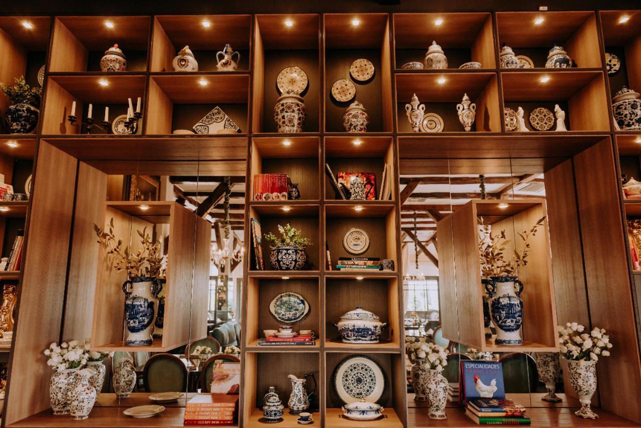 Spa Do Vinho Condominio Vitivinicola Bento Goncalves Exterior photo A display of the collection of the National Museum of Malaysia
