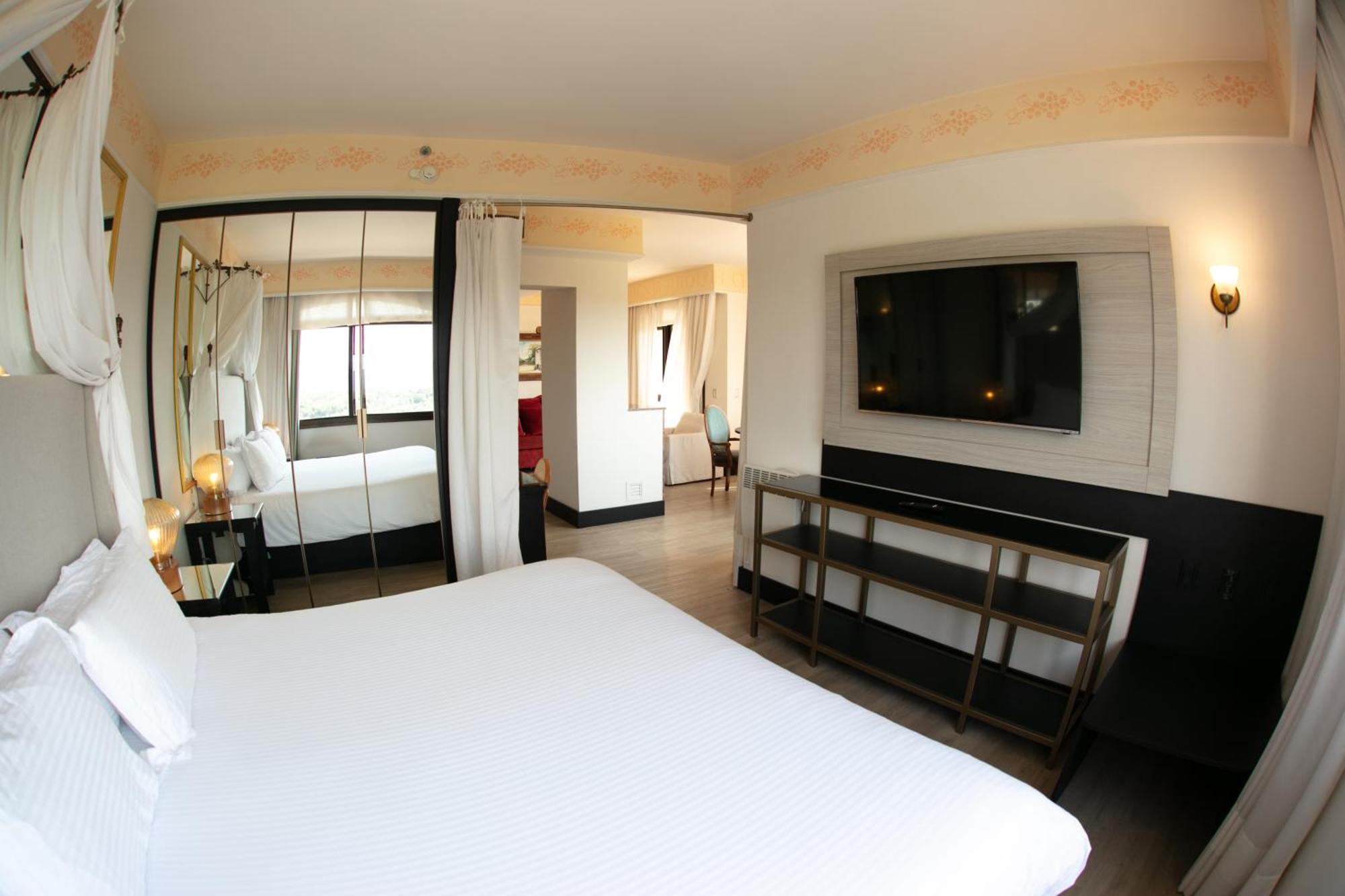 Spa Do Vinho Condominio Vitivinicola Bento Goncalves Exterior photo Suite