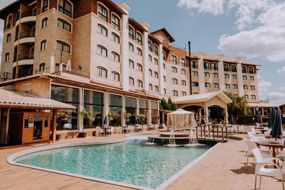 Spa Do Vinho Condominio Vitivinicola Bento Goncalves Exterior photo The hotel's pool